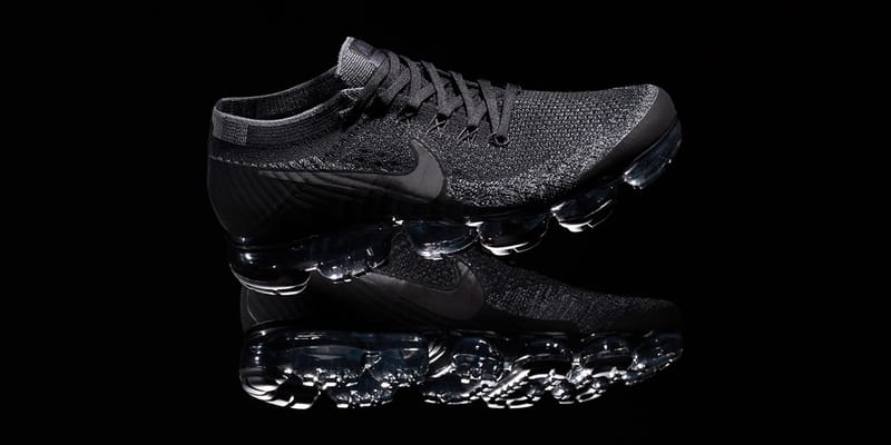 Air vapormax flyknit hot sale triple black