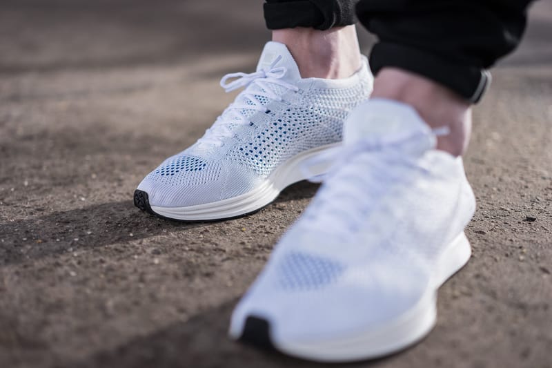 Flyknit racer triple outlet white