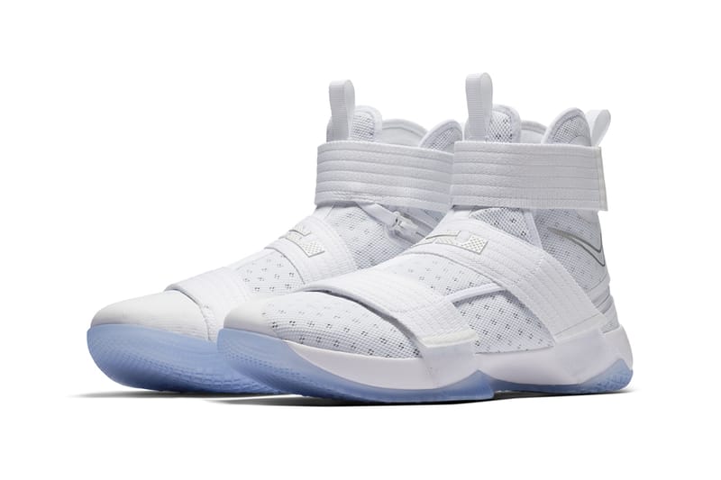 Lebron soldier 11 hot sale flyease men's