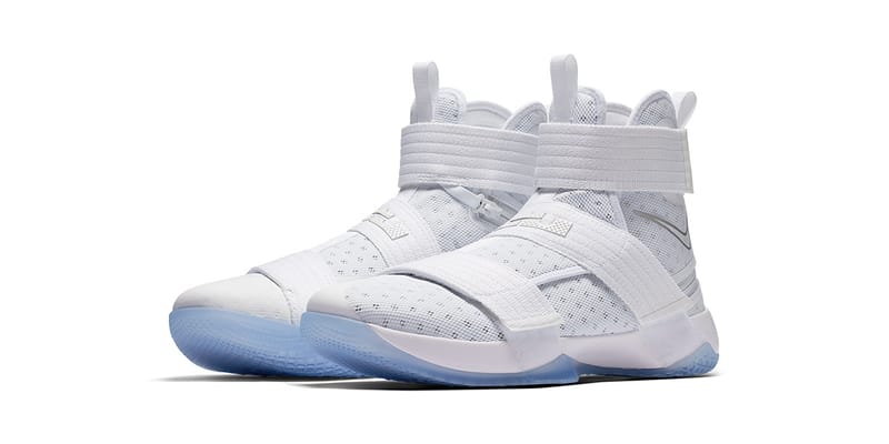 White and blue lebron soldier clearance 10