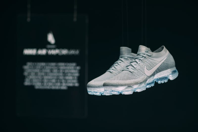 Vapormax 2024 hong kong