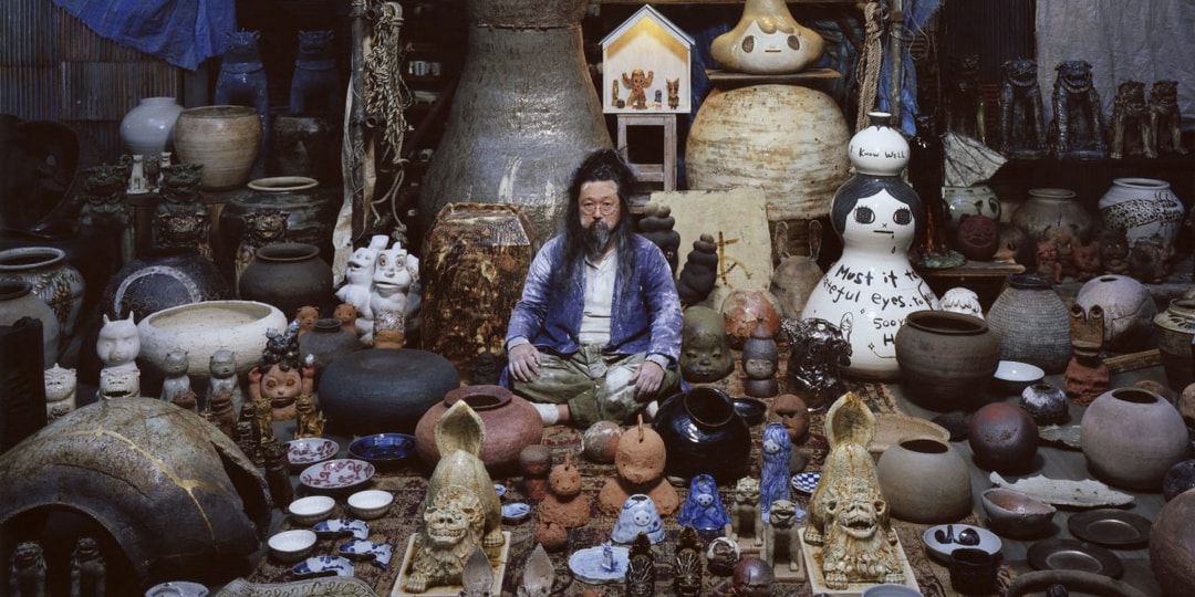 Такаси Мураками курировал выставку керамики для арт-центра Товада