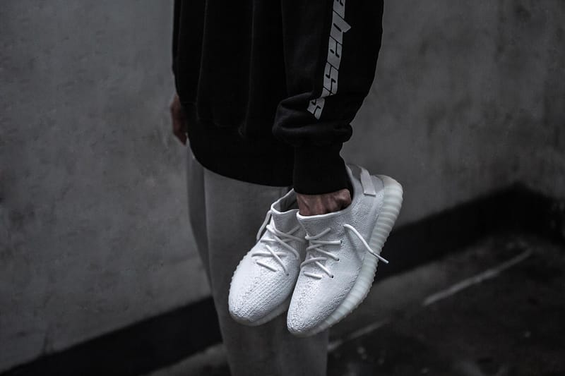 Adidas yeezy 350 boost v2 store cream white