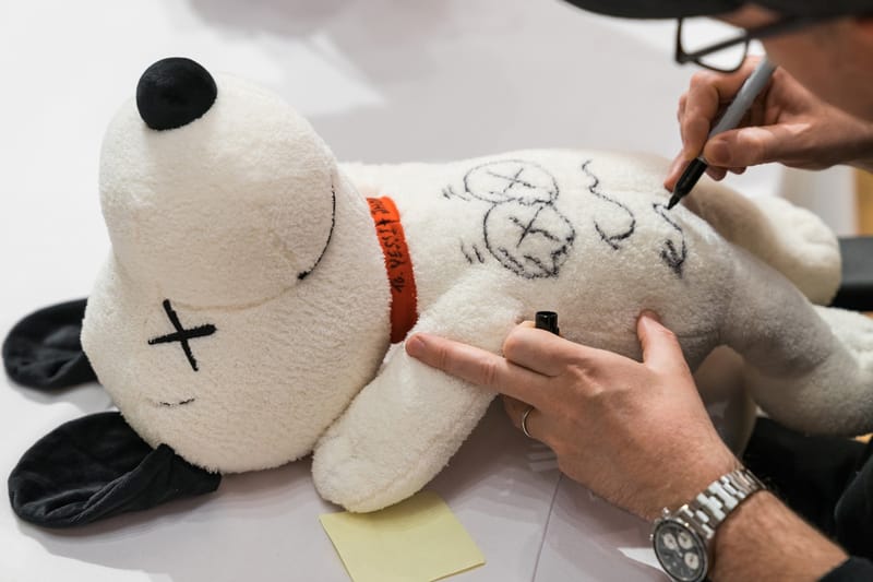 Kaws 2024 peanuts snoopy