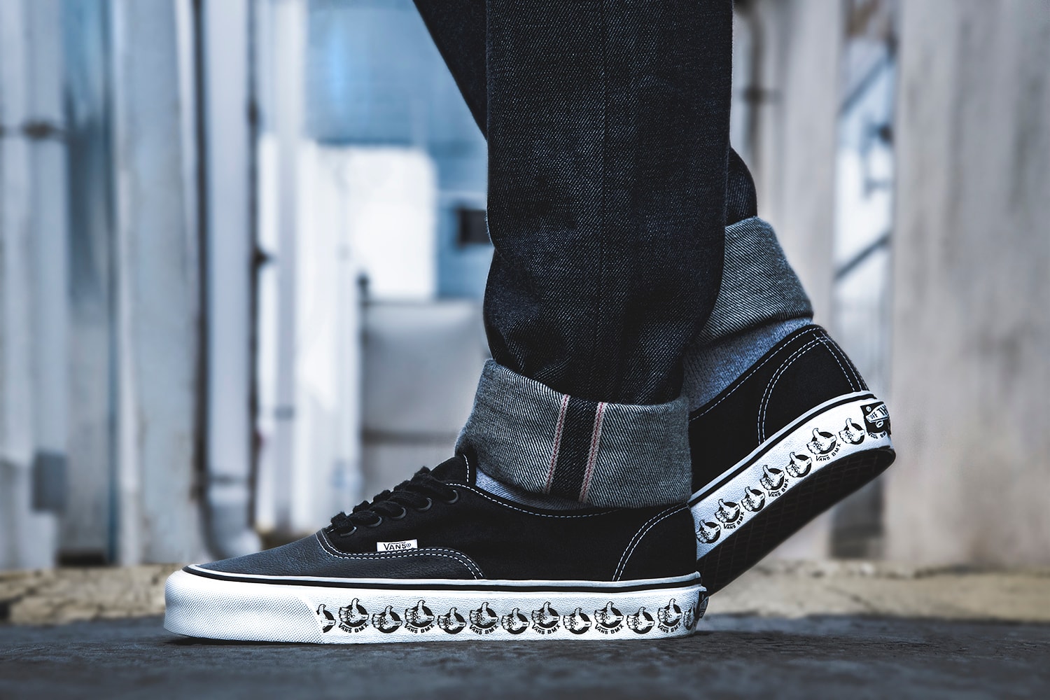 black vans converse