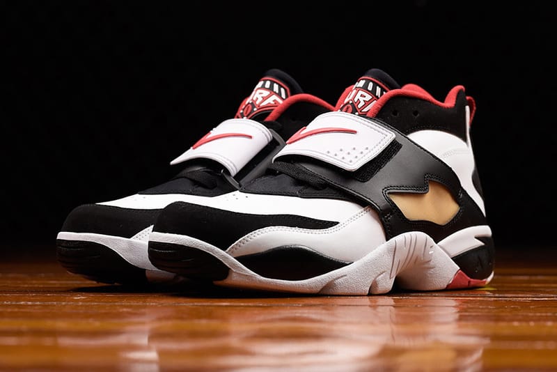 Nike air diamond turf store 2 black and white