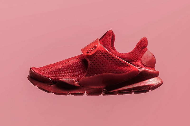 Nike sock dart triple hot sale red