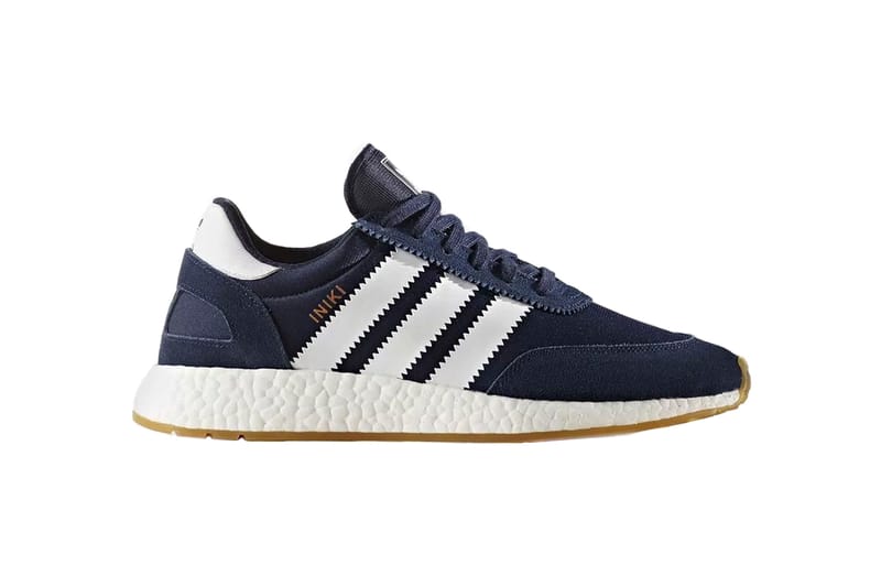 Adidas iniki hot sale baby blue