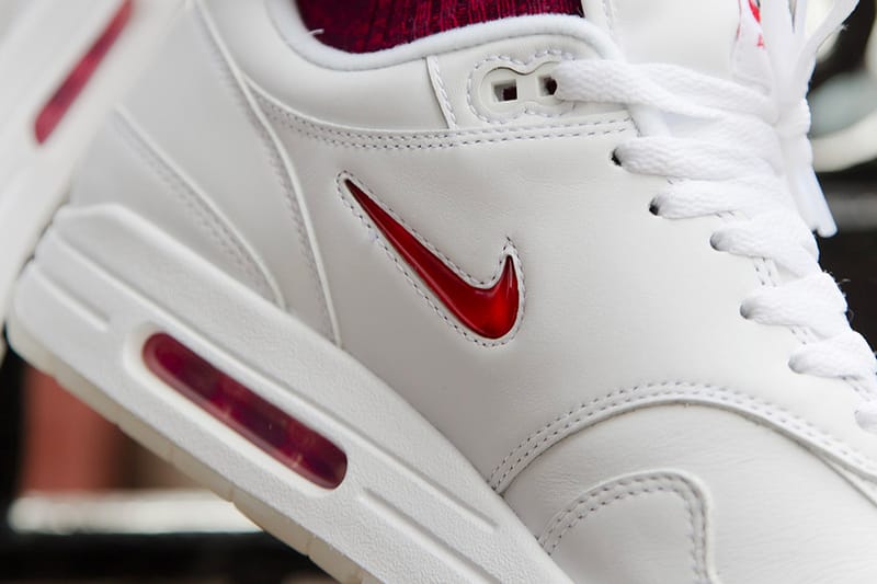 Air max shop one jewel red