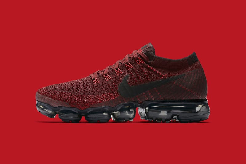 Nike vapormax flyknit clearance red and black