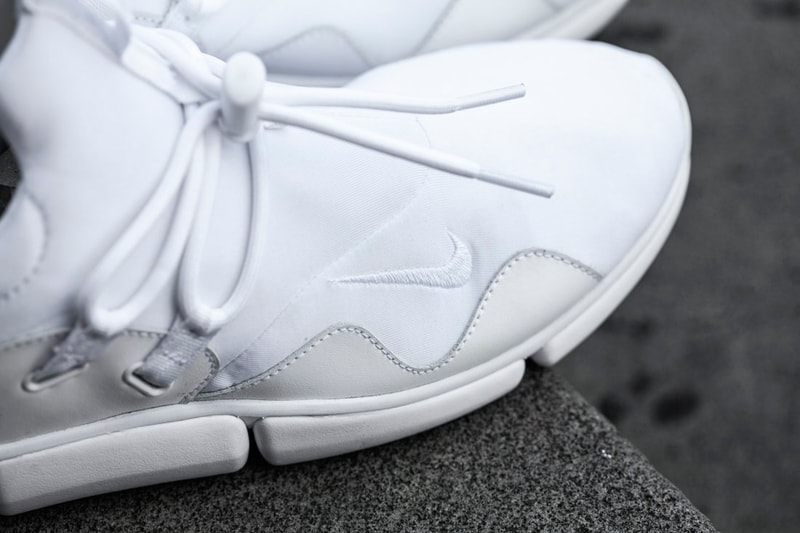 Nike Pocket Knife DM AllWhite Closer Look Hypebeast