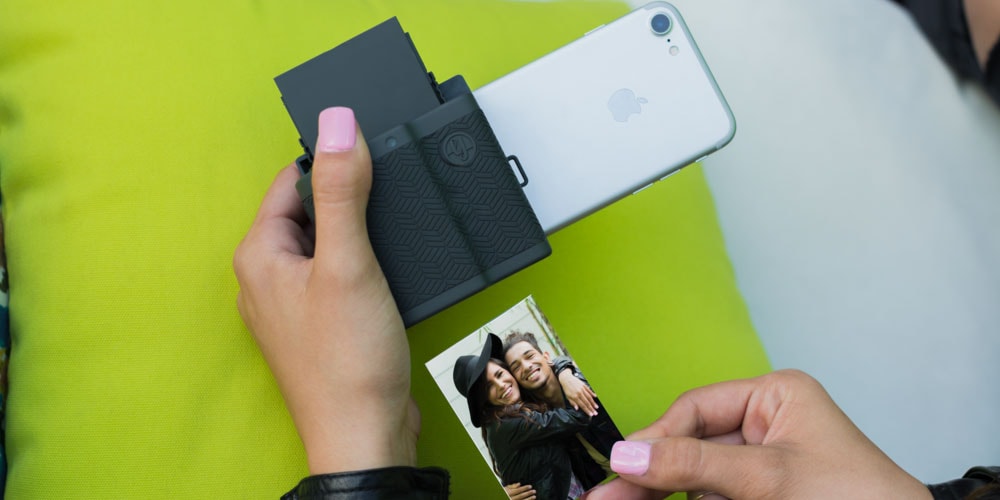 Prynt Pocket превращает ваш iPhone в камеру мгновенного действия