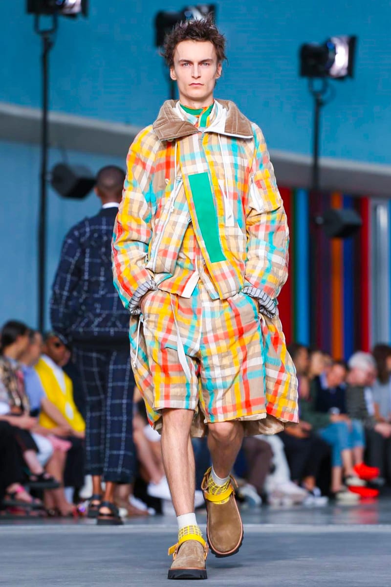 Sacai 2018 Spring/Summer Collection Lawrence Weiner | Hypebeast