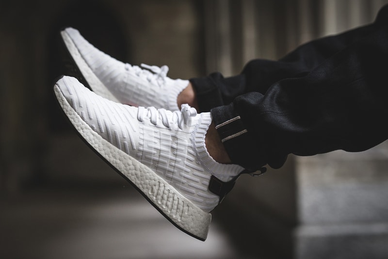 adidas nmd r2 black white red