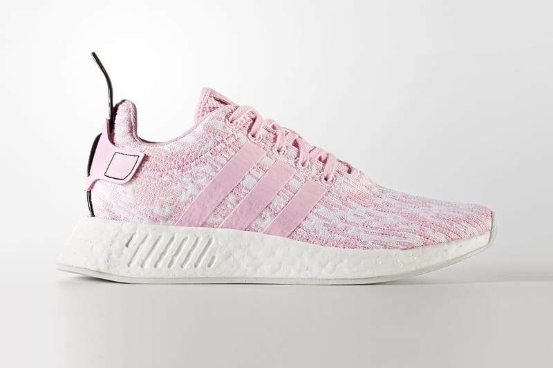 Adidas originals nmd r2 2024 sneakers in pale pink