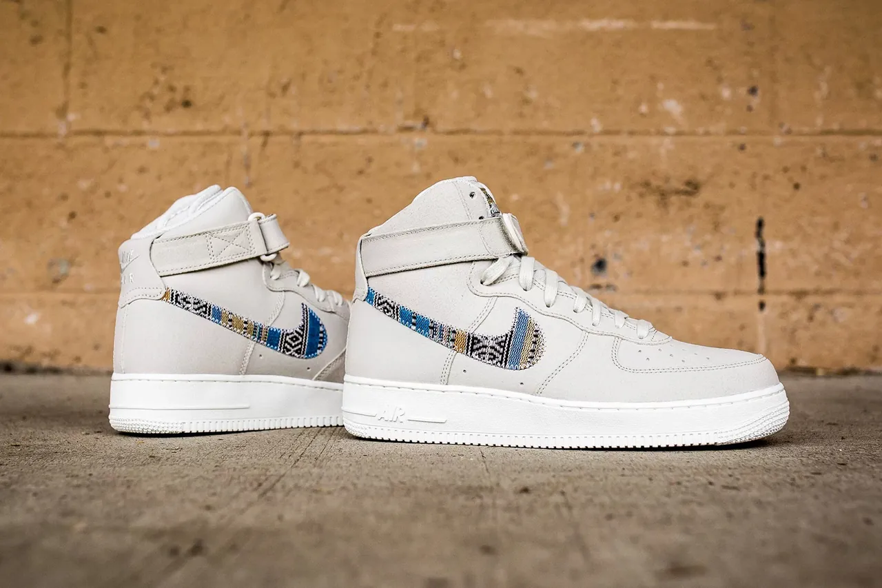 Nike air force 2025 1 high lv8 ap