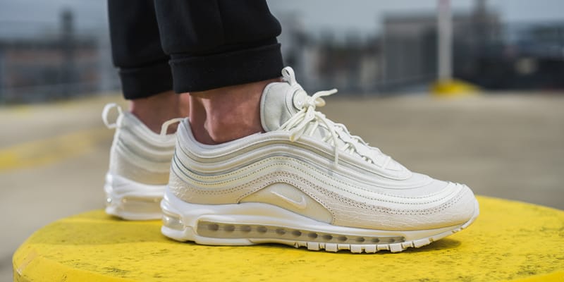 Air max 97 clear emerald best sale on feet