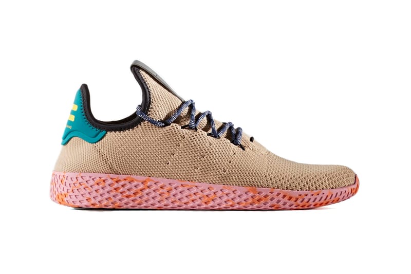 Adidas pharrell williams deals tennis hu khaki