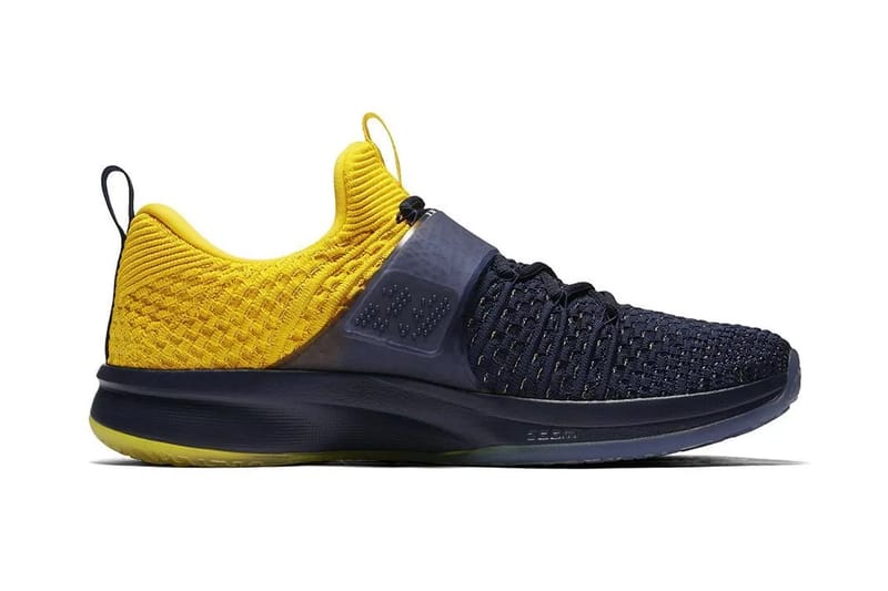 Jordan university of michigan football trainer 2 flyknit cheap training shoes