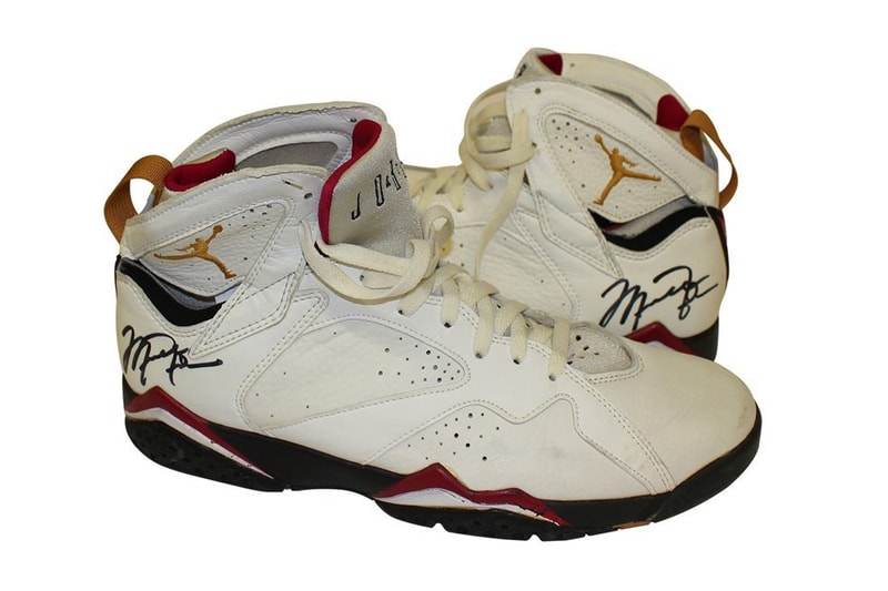 Michael jordan wearing hot sale jordan 7