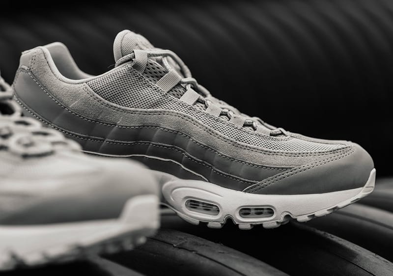 Nike air max store 95 grey suede