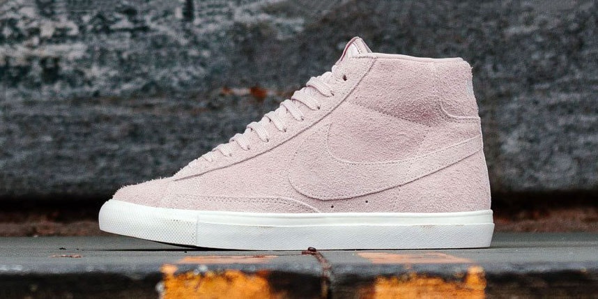nike blazer red mid