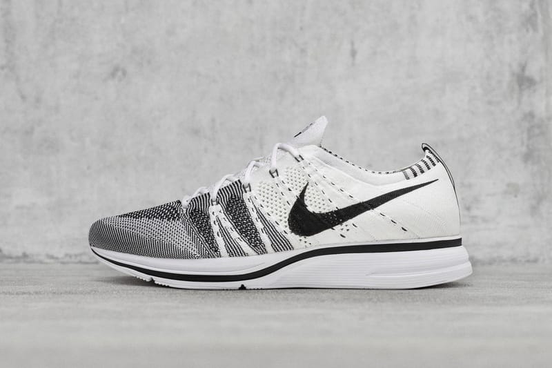 Nike trainers sale white and black