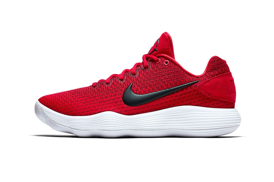 harga nike hyperdunk 2017