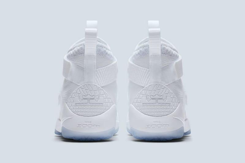 Lebron soldier triple outlet white