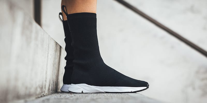 Vetements sock cheap runner on feet