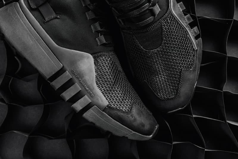 adidas gazelle black red