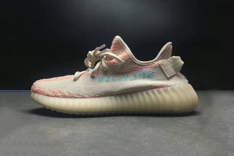 Yeezy Static Reflective 350 v2, Men's Fashion, Footwear