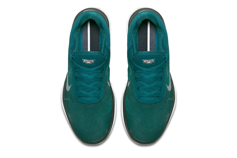 Nike free 2025 trainer v7 eagles