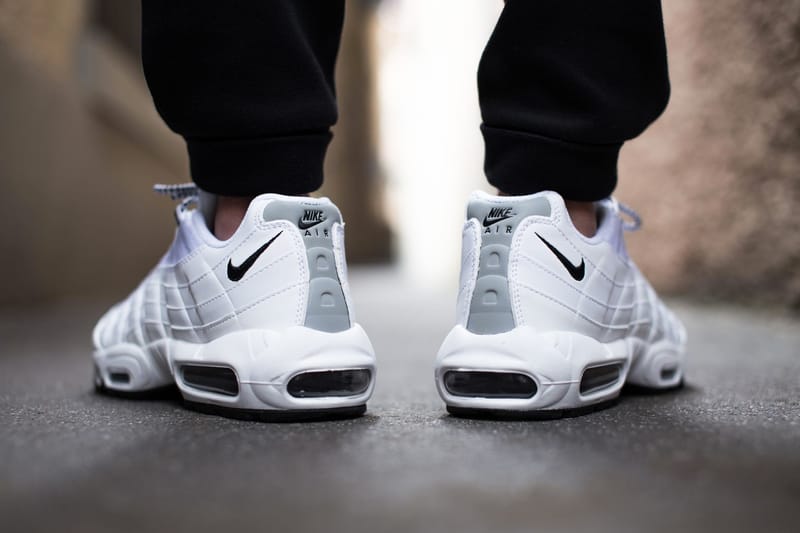 Nike air max on sale 95 white on feet