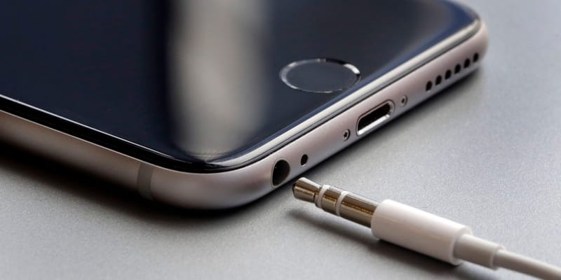 Here s How to Add a Headphone Jack to Your Apple iPhone 7