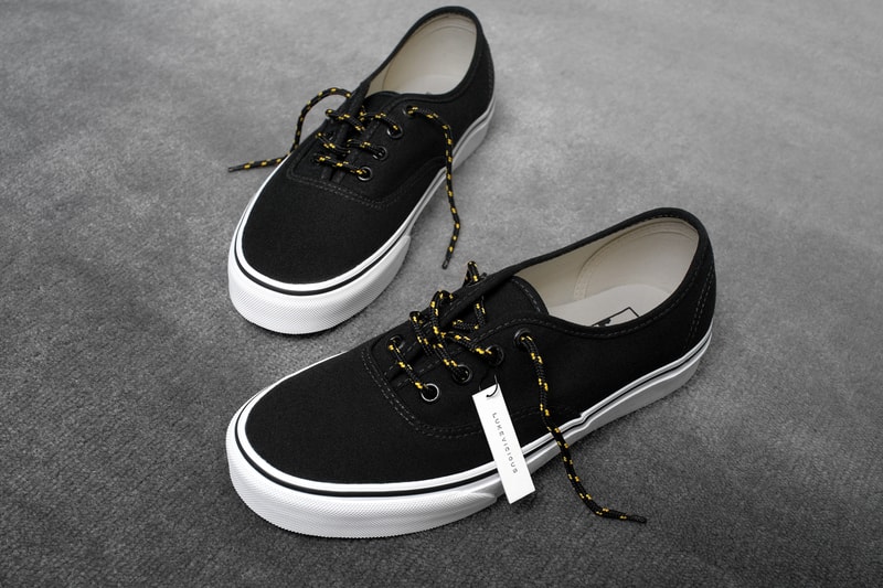 Customized on sale black vans