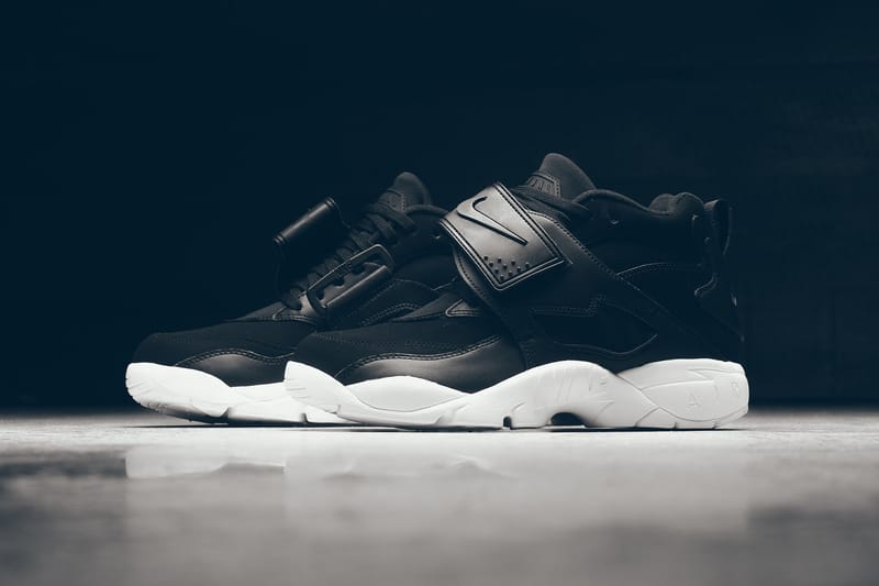 Nike Air Diamond Turf in Black & White | Hypebeast