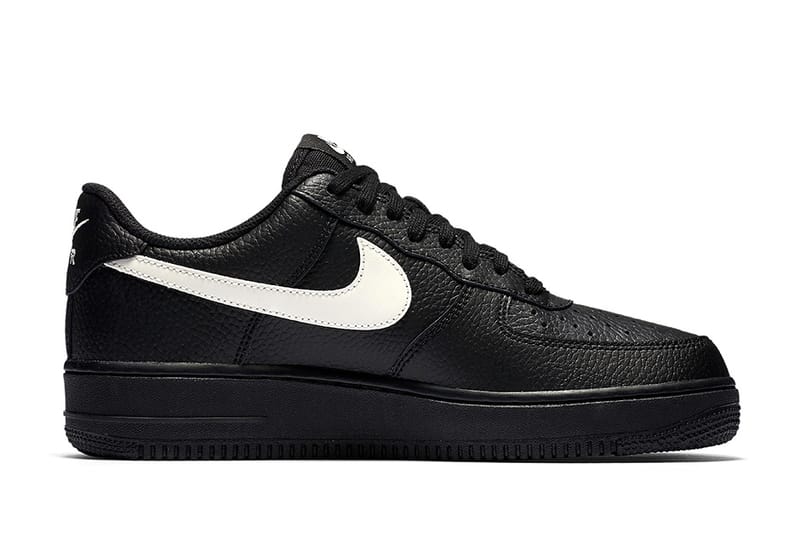 Air force 1 store low black leather pack