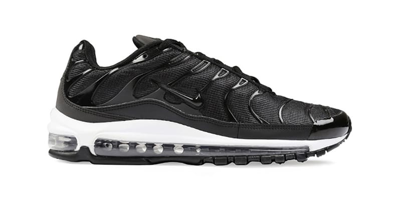 Triple black air max hotsell 97 plus