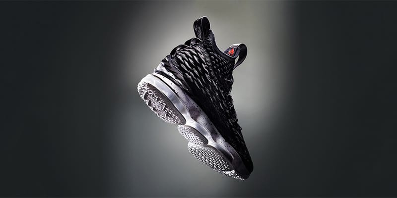 Lebron 15 store black and white