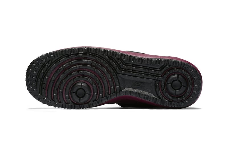 Nike store duckboot burgundy