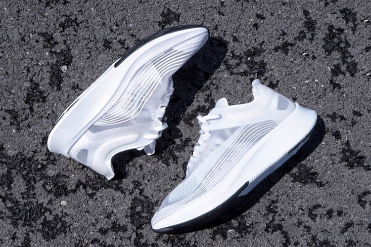 Nike zoom fly store sp triple white