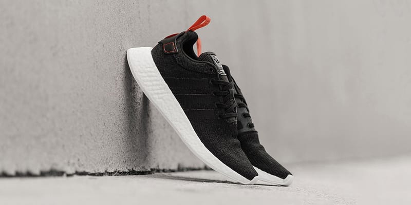 Adidas originals mens nmd_r2 shop trainers core black/core black/future harvest