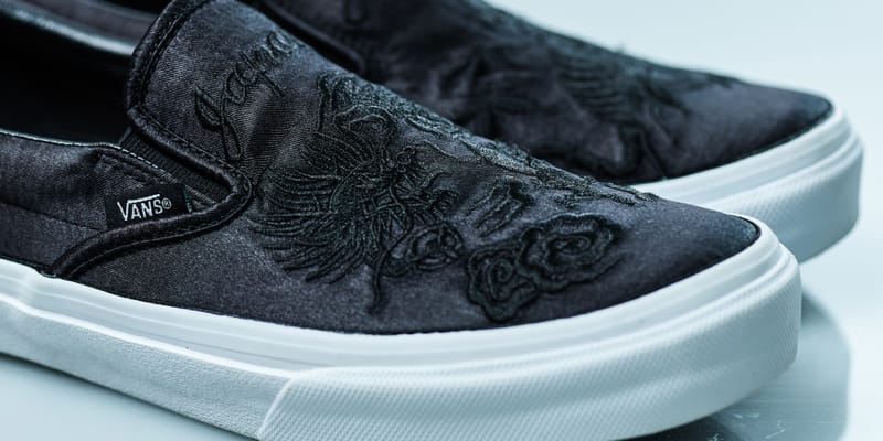 ROLLICKING x Vans Japan Souvenir Jacket Slip-on | Hypebeast
