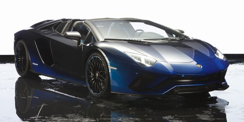 日本未発売 lamborghini aventador svj 63 1/24サイズ ミニカー