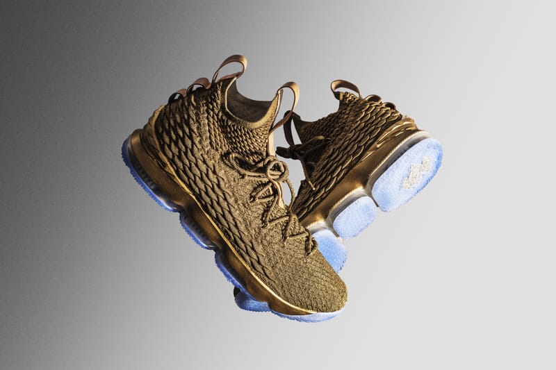 Lebron 15 store gold shoes