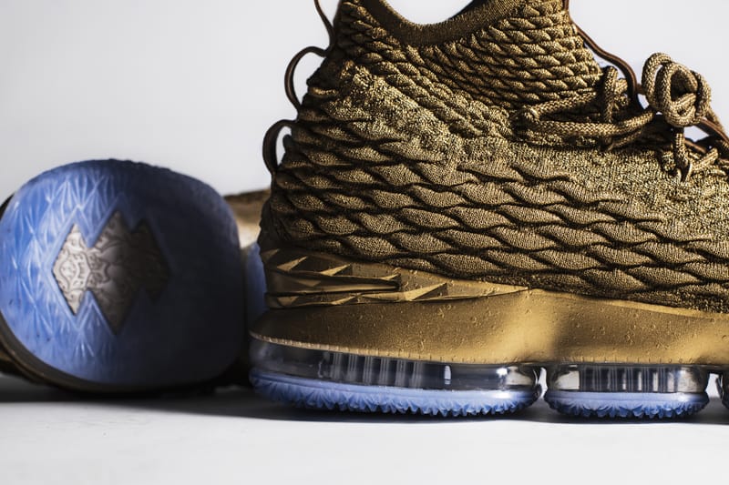 Lebron sales 15 gold