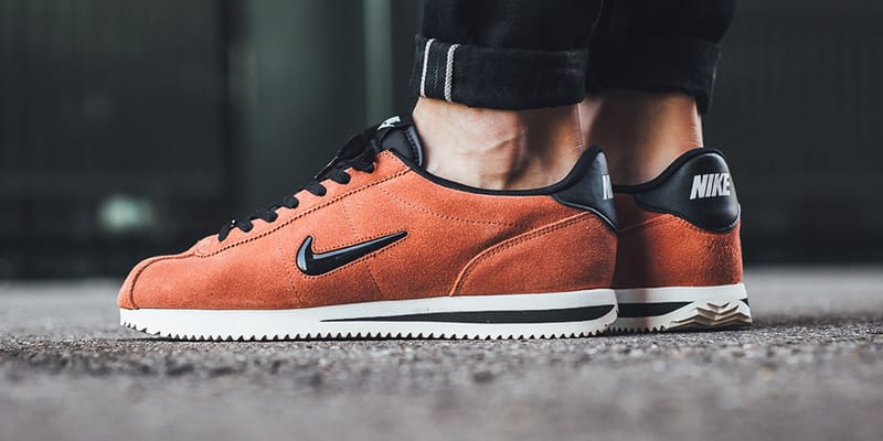 Peach 2025 nike cortez