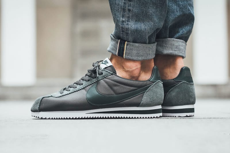 Dark green shop nike cortez