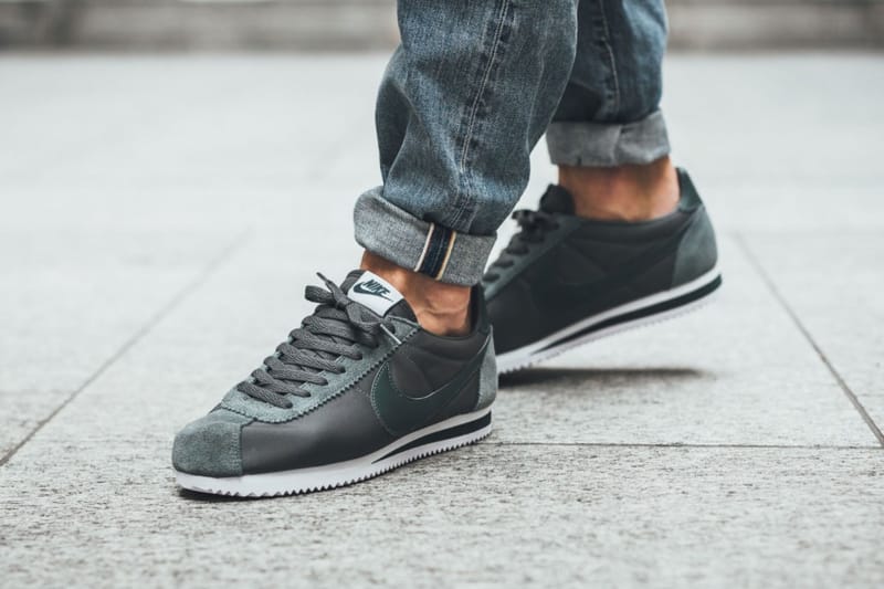 Nike cortez dark hot sale green